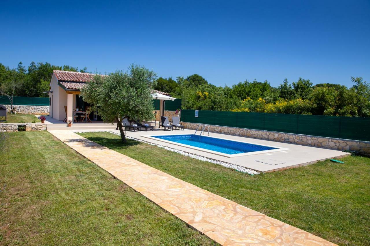 House Jozefina With Pool Apartamento Rovinj Exterior foto