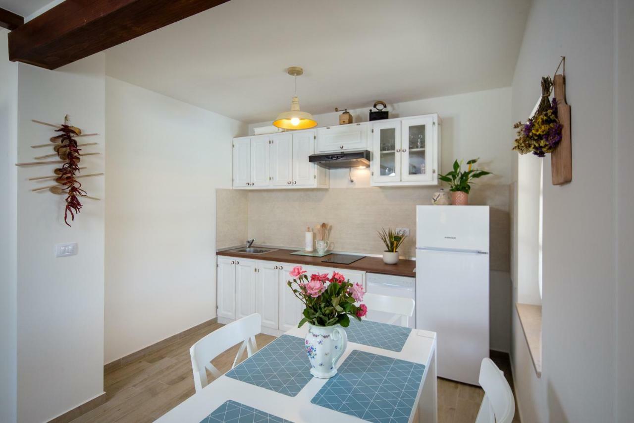 House Jozefina With Pool Apartamento Rovinj Exterior foto