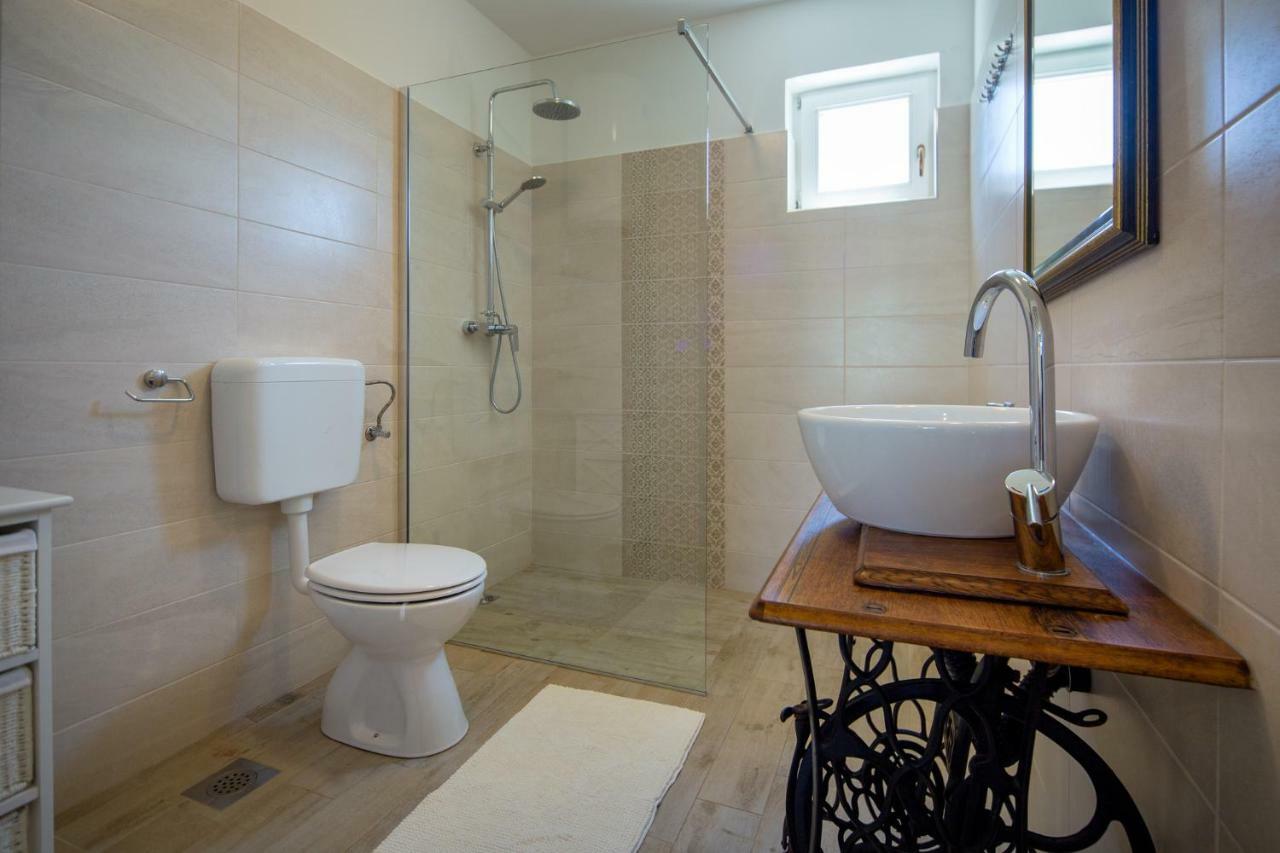 House Jozefina With Pool Apartamento Rovinj Exterior foto