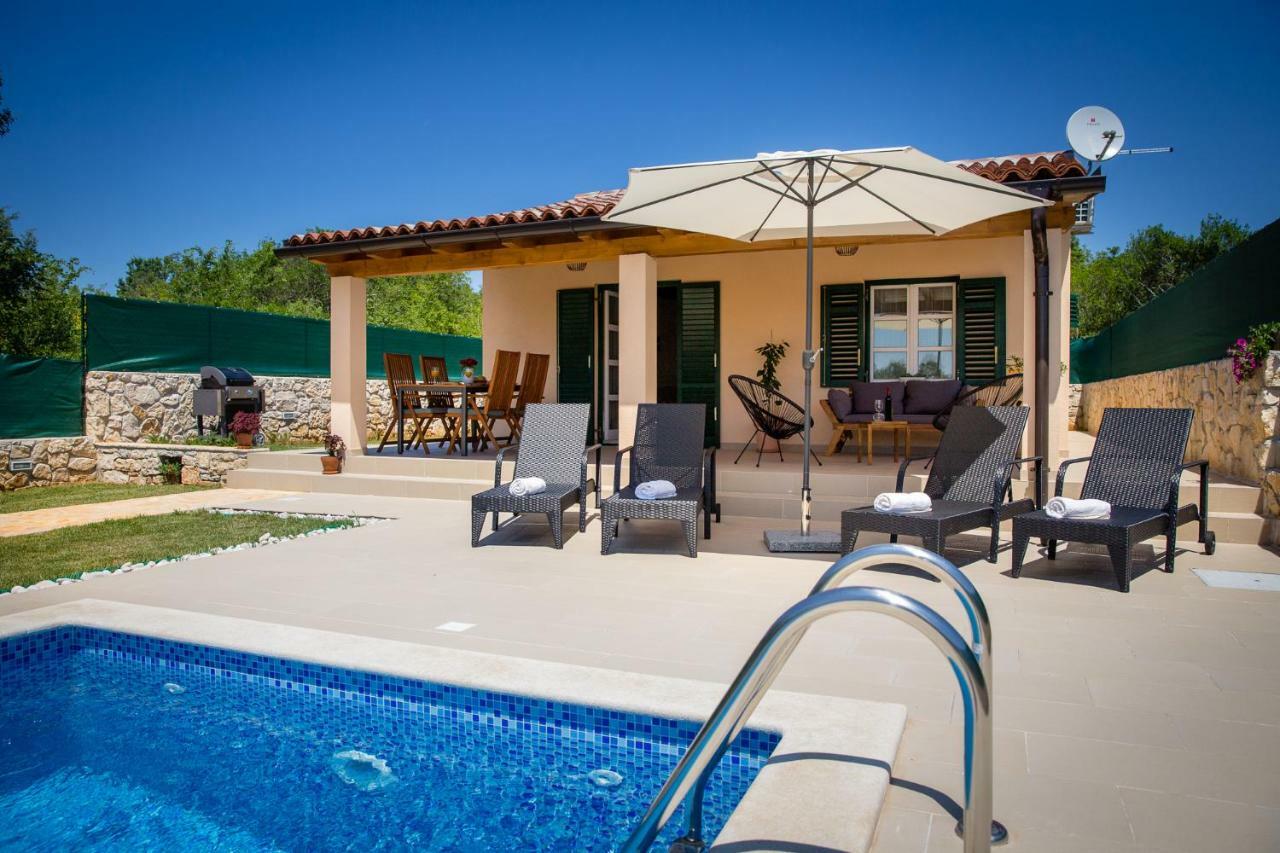 House Jozefina With Pool Apartamento Rovinj Exterior foto